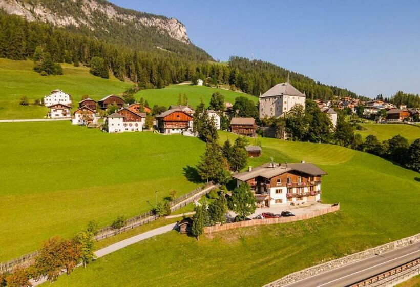 住宿加早餐  Garni Juri