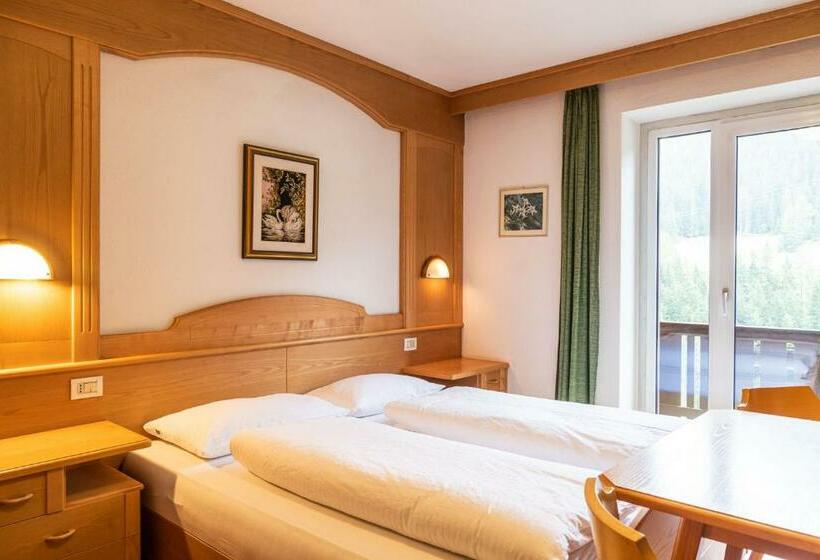 住宿加早餐  Garni Juri