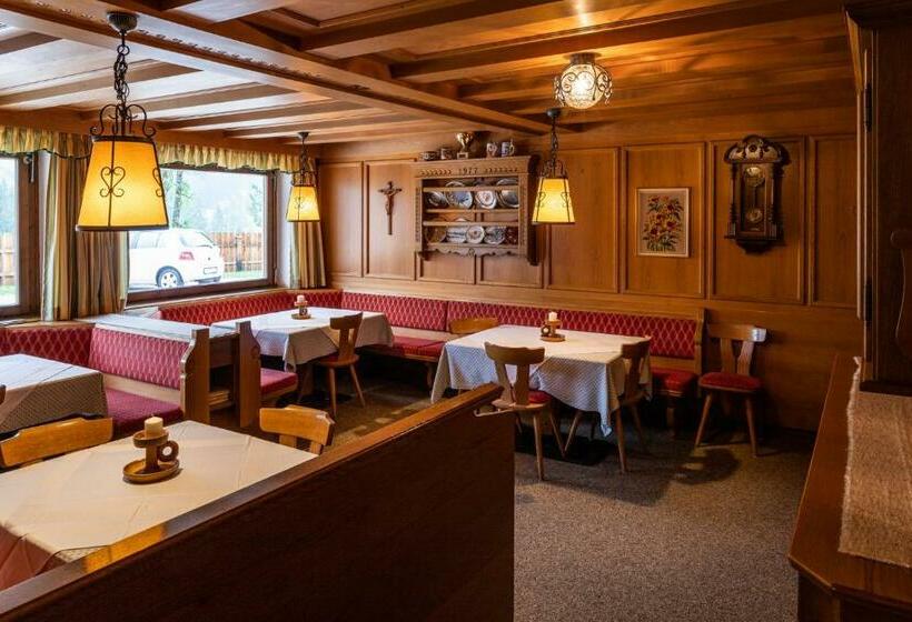 住宿加早餐  Garni Juri