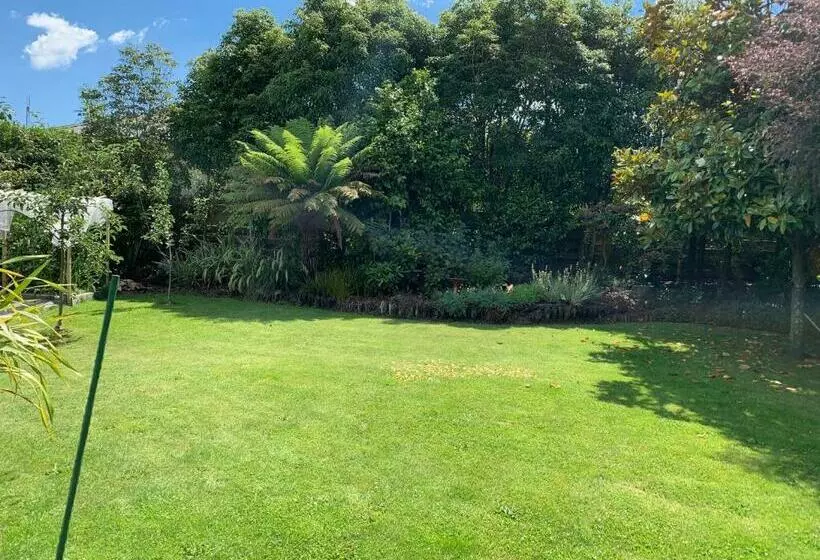 Taipa Views Bed & Breakfast