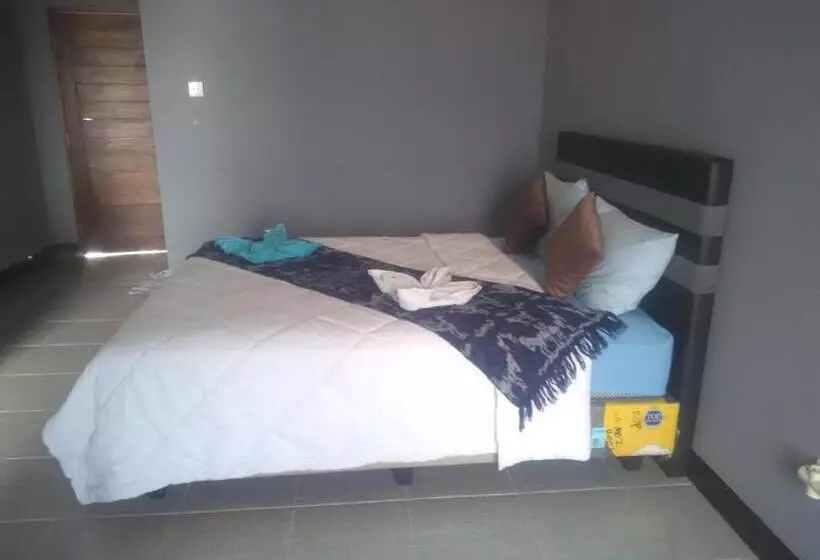 ホテル Ridho Malik