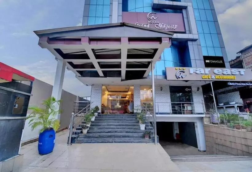 ホテル Super Townhouse Hatigaon Near Medicity