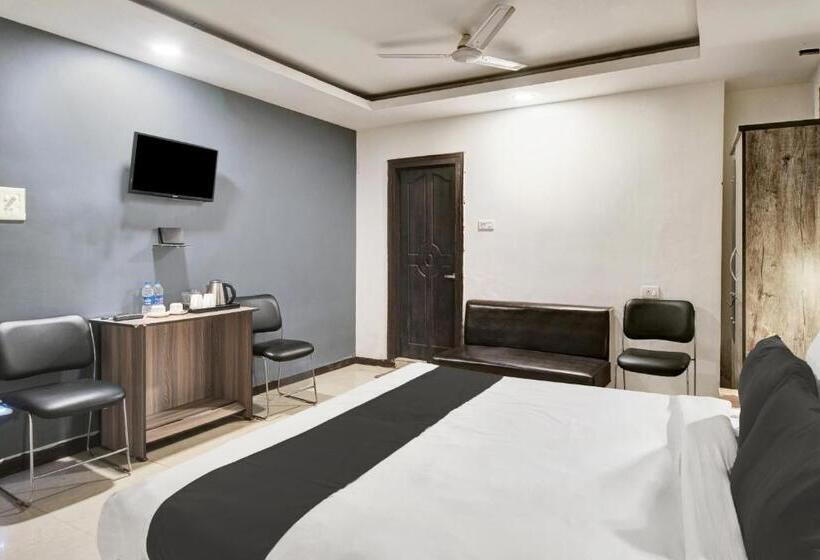 هتل Super Townhouse Hatigaon Near Medicity