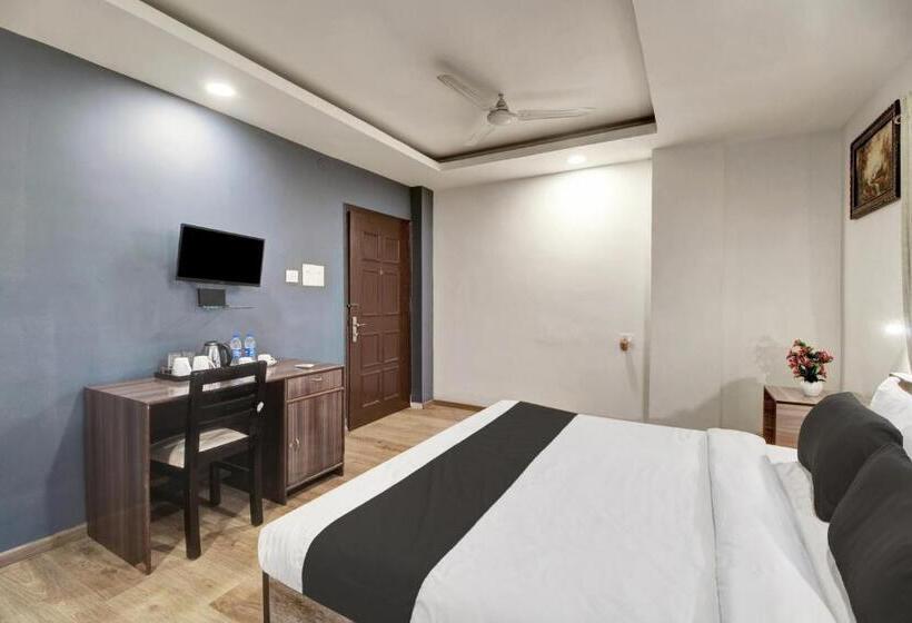 هتل Super Townhouse Hatigaon Near Medicity