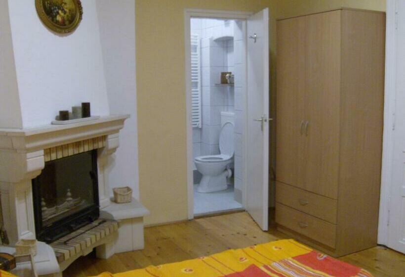 Pensionat Csapd Le Csacsi Vendégház