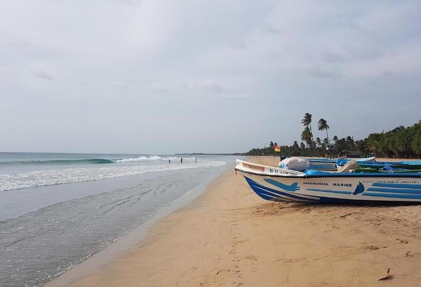 پانسیون Luna Beach