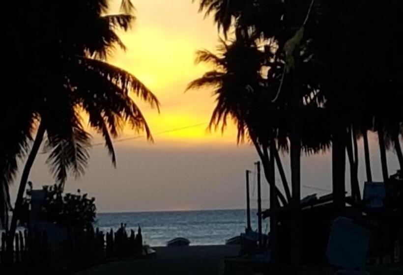 پانسیون Luna Beach