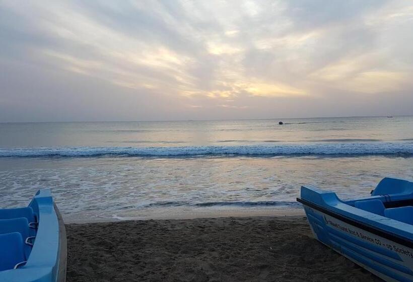 پانسیون Luna Beach