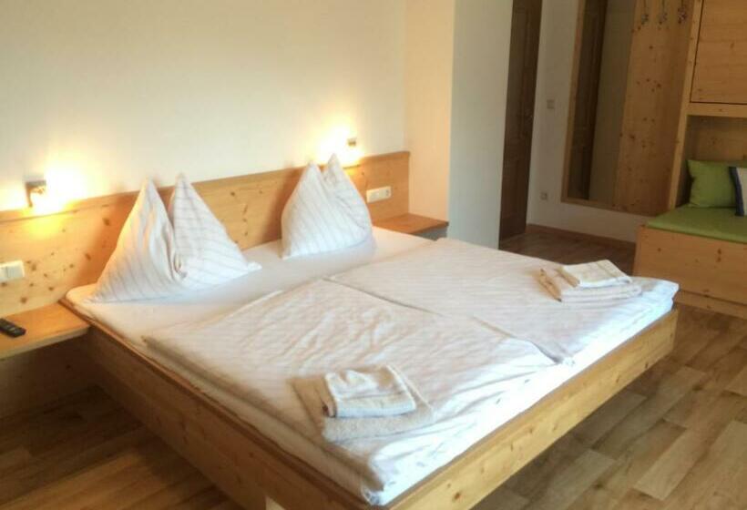 ユースホステル Gasthof Tennenblick