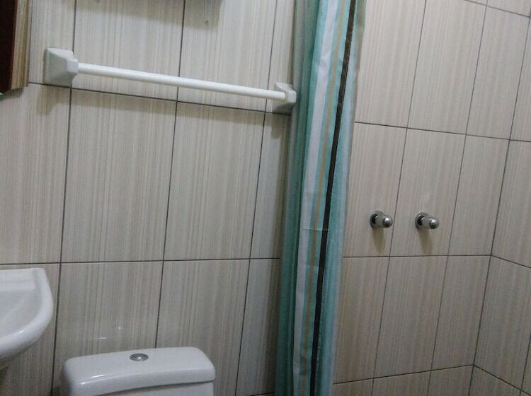 ユースホステル Sueño Tropical