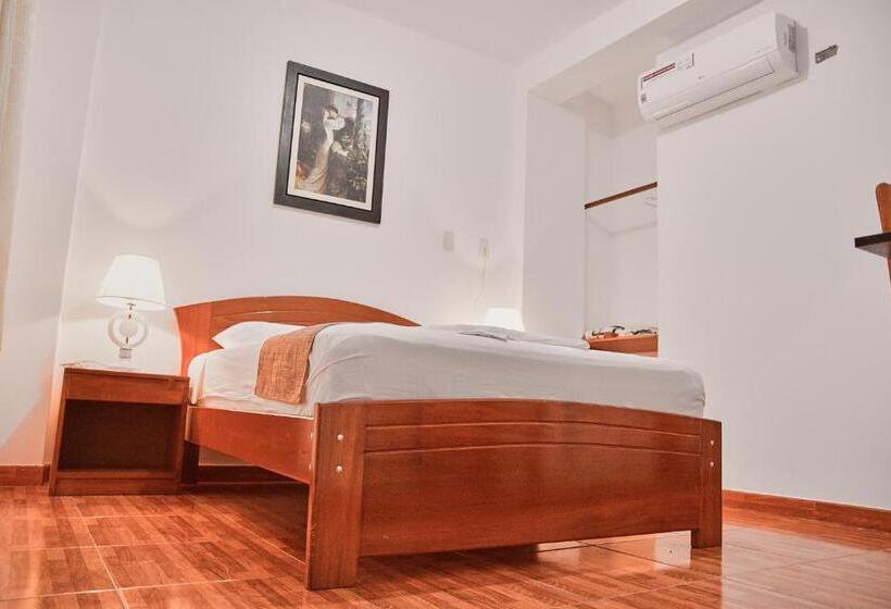 ユースホステル Sueño Tropical