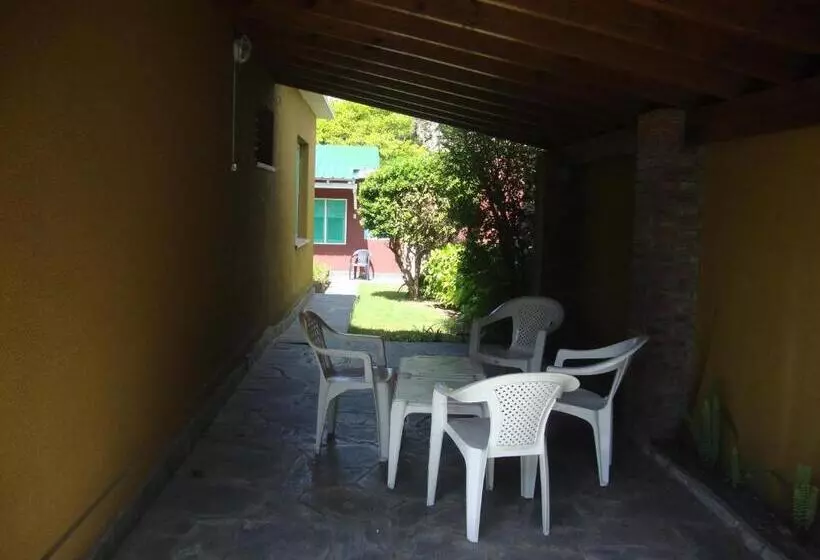 Hotelli Hospedaje Acacia