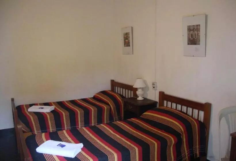 Hotelli Hospedaje Acacia