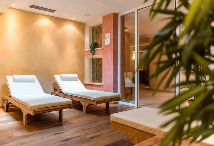 ホテル Villa David Dolomites