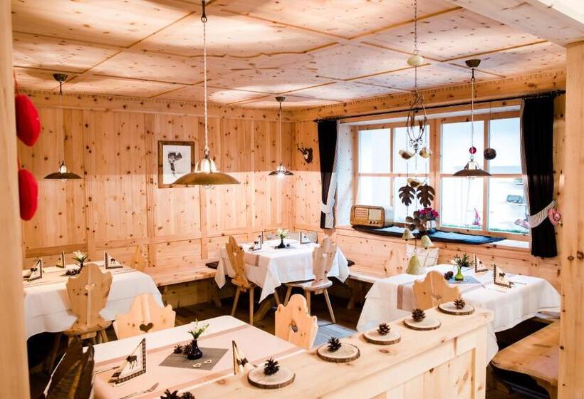 בית מלון כפרי Villa David Dolomites