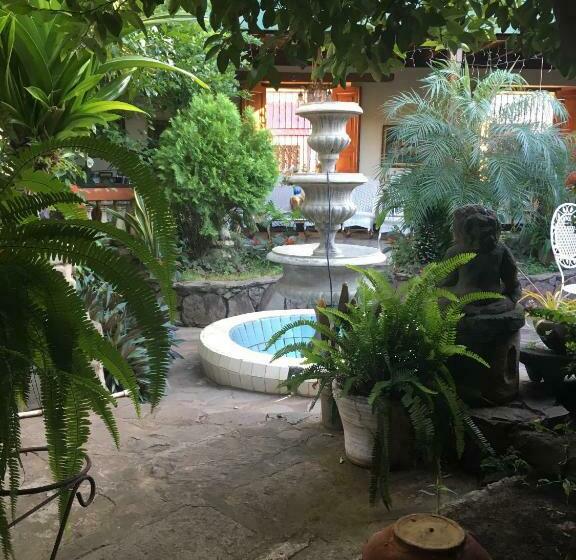 پانسیون Casadelias