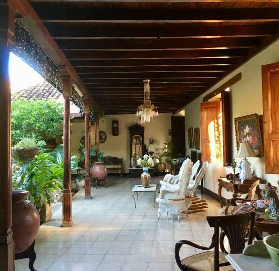 پانسیون Casadelias