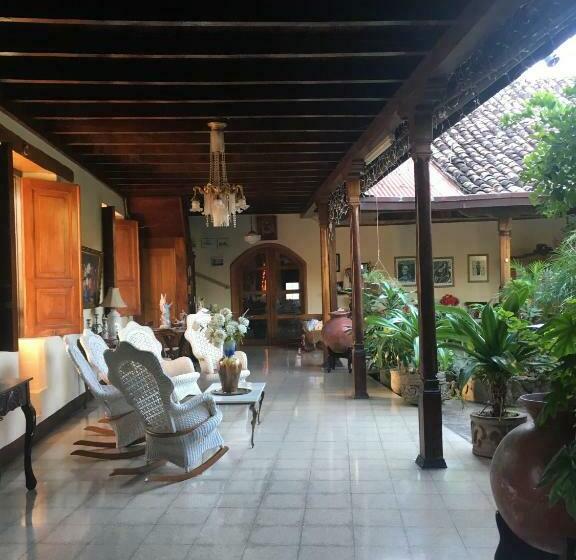 پانسیون Casadelias