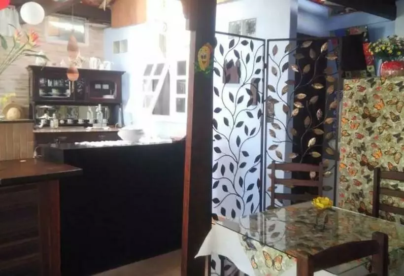 ペンション Pousada Luar E Serenata