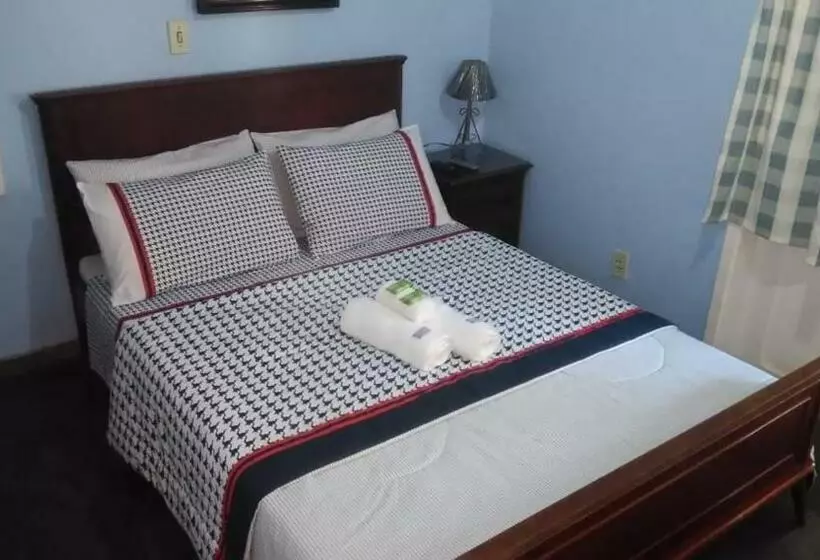 ペンション Pousada Luar E Serenata