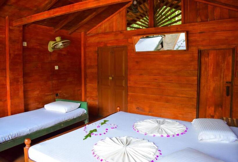 Resort Rafters Retreat