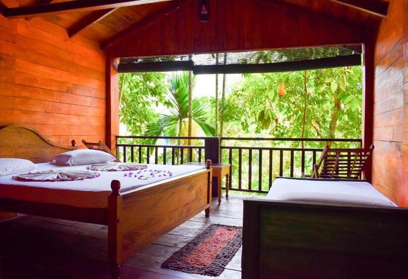 Resort Rafters Retreat