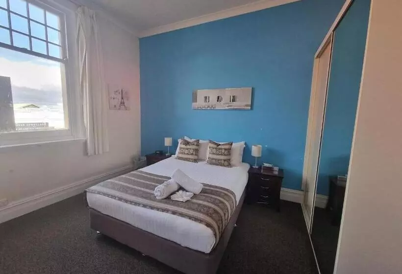 Balcony On Sixth Lodge