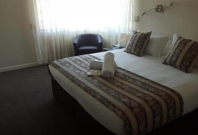 Balcony On Sixth Lodge