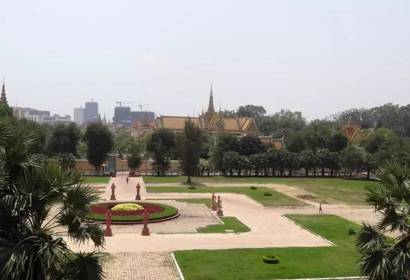 צימר Golden Noura Villa Pub & Restaurant