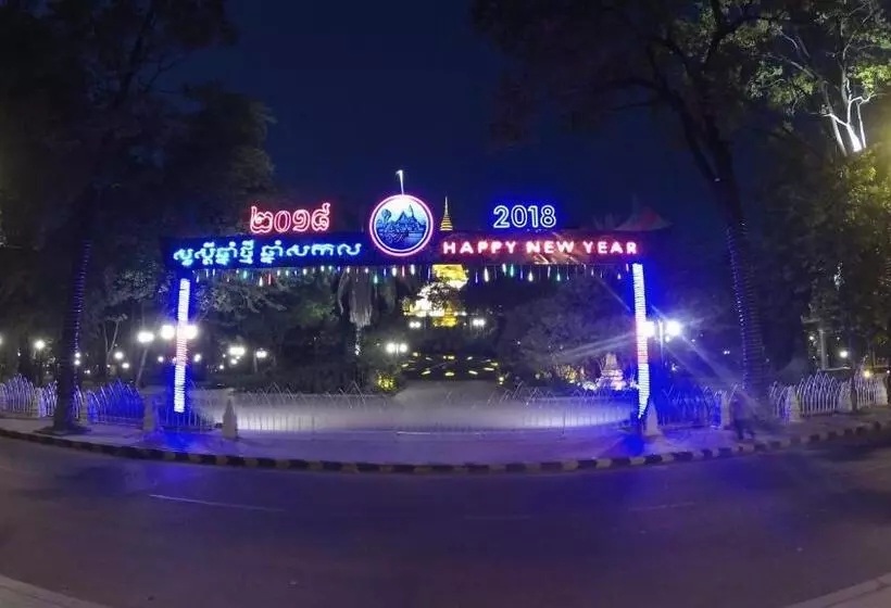 צימר Golden Noura Villa Pub & Restaurant