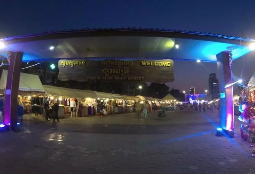 צימר Golden Noura Villa Pub & Restaurant