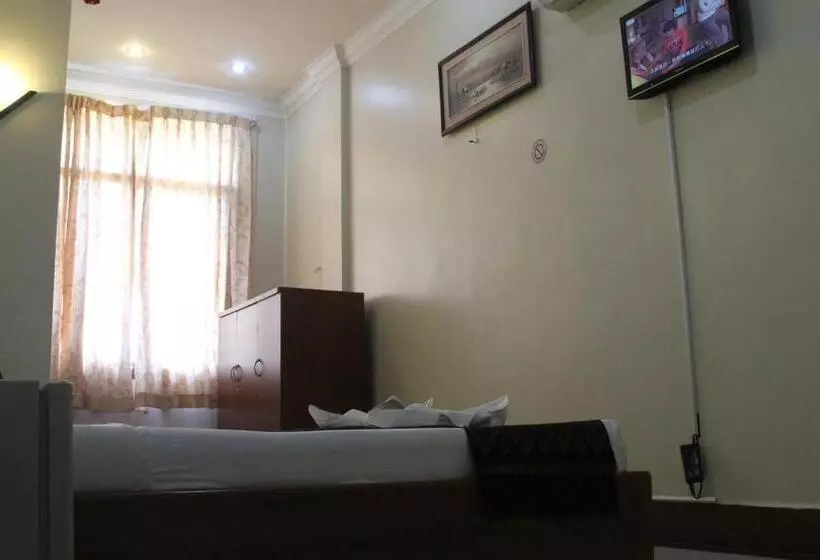 צימר Golden Noura Villa Pub & Restaurant