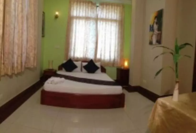 צימר Golden Noura Villa Pub & Restaurant