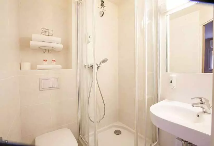 Brit Hotel Lille Centre