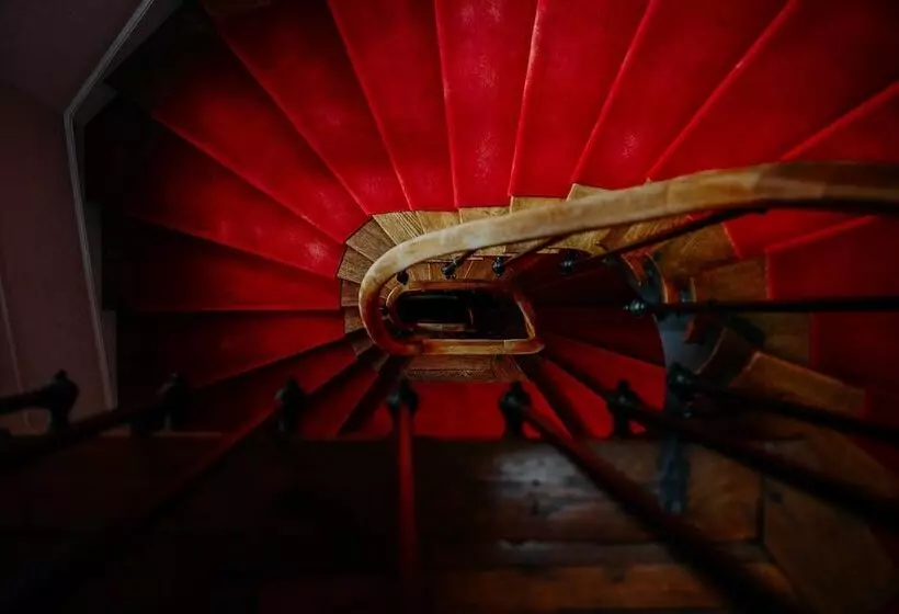 هتل Cecyl Reims Centre