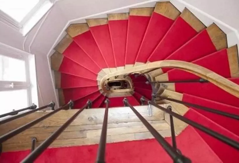 هتل Cecyl Reims Centre