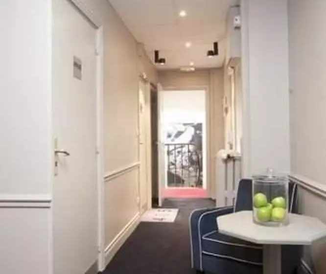 هتل Cecyl Reims Centre