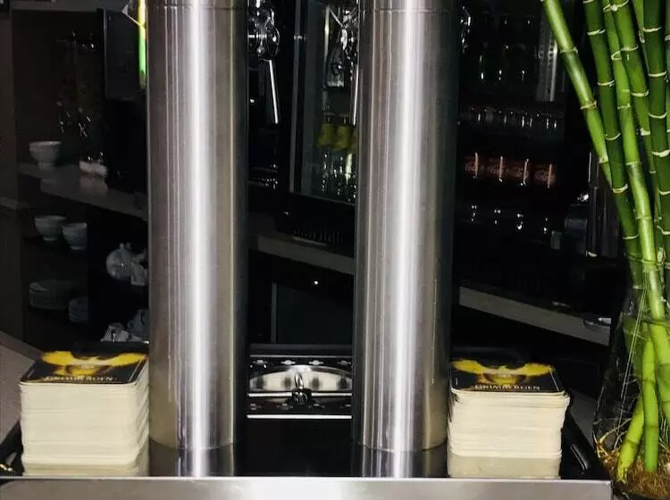 هتل Cecyl Reims Centre