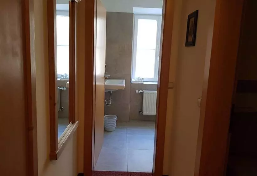 ホテル Familiengasthof Maier