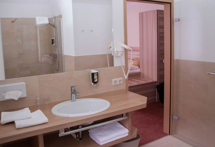 酒店 Familiengasthof Maier