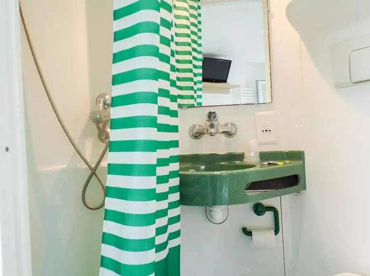 酒店 Stay Inn Poitiers