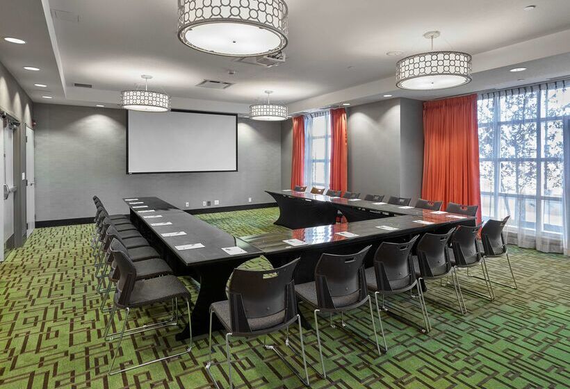 فندق Hampton Inn By Hilton Calgary Airport North