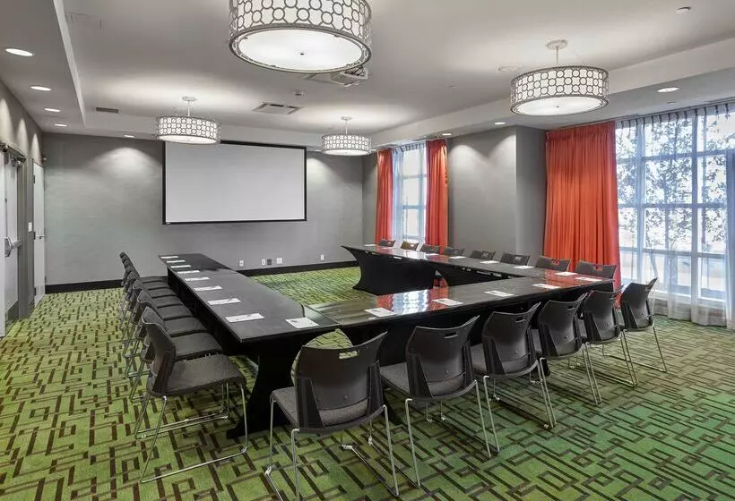 호텔 Hampton Inn By Hilton Calgary Airport North