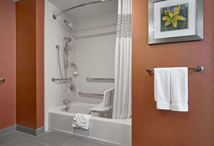 فندق Hampton Inn By Hilton Calgary Airport North