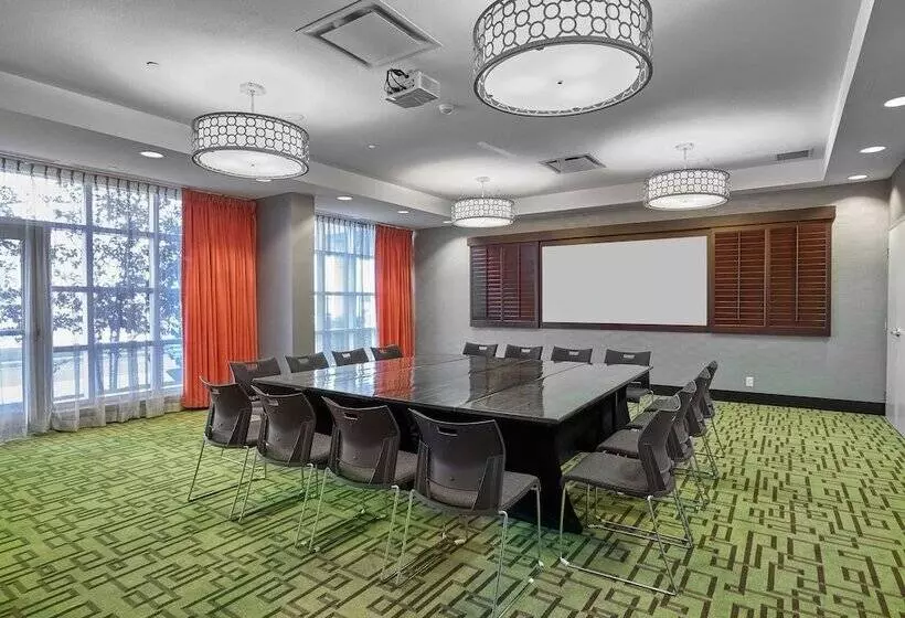 호텔 Hampton Inn By Hilton Calgary Airport North