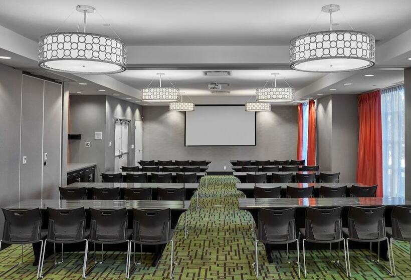 فندق Hampton Inn By Hilton Calgary Airport North