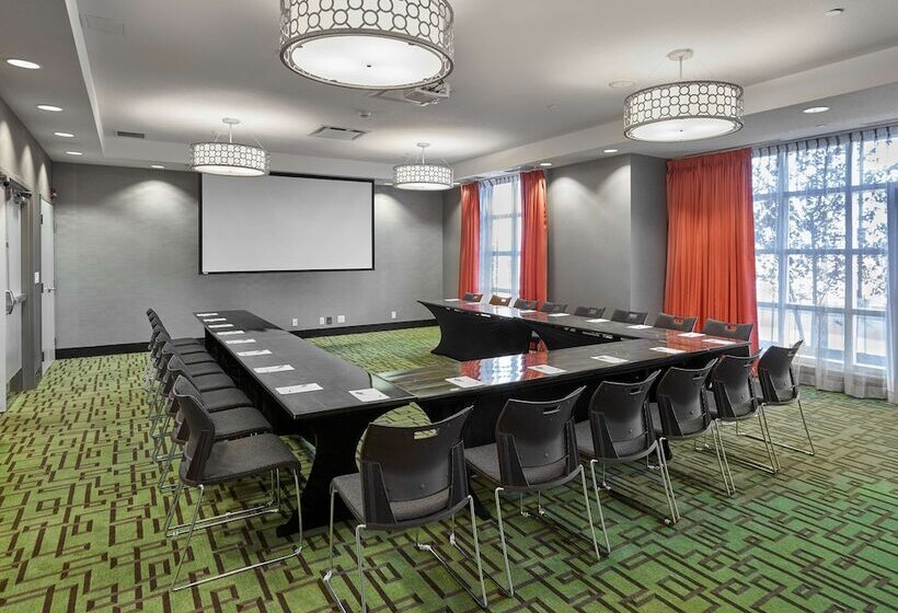 فندق Hampton Inn By Hilton Calgary Airport North