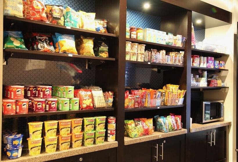 فندق Hampton Inn By Hilton Calgary Airport North