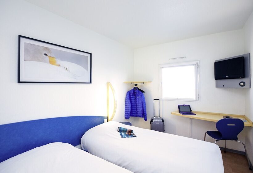 Отель Ibis Budget Pouillyenauxois