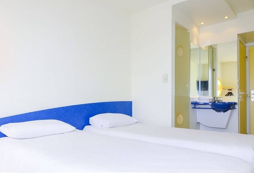 Отель Ibis Budget Pouillyenauxois